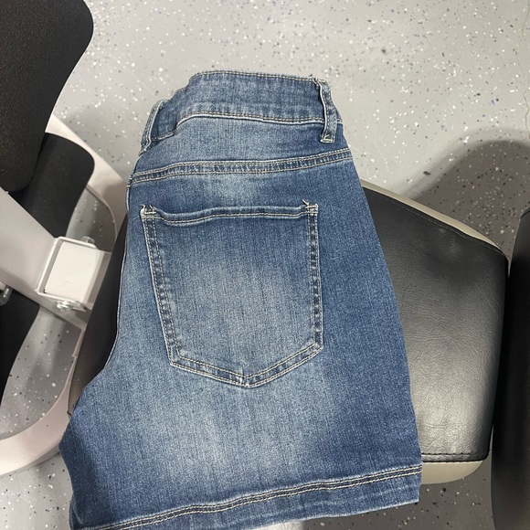 Maurice’s Shorts - Picture 2 of 3